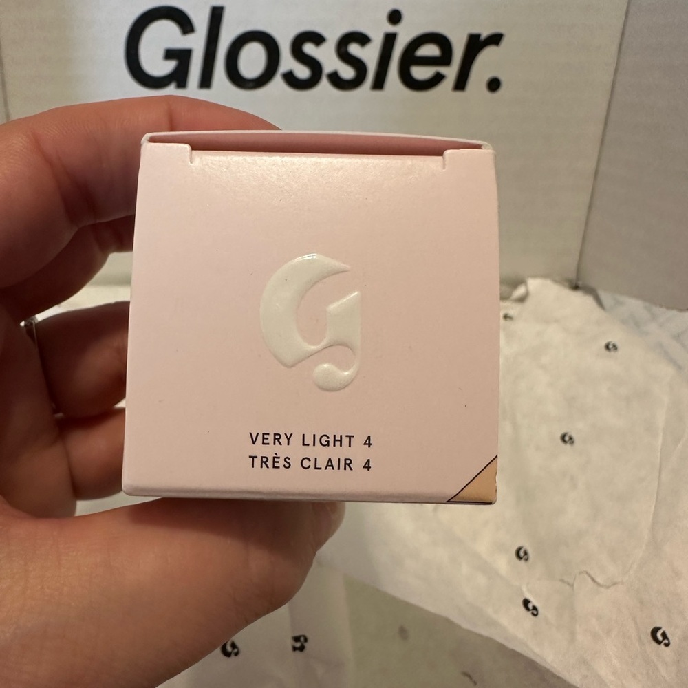 Glossier Stretch Balm Concealer (Very Light 4)